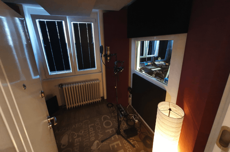 https://www.tiktakaudio.com/sites/default/files/revslider/image/studio_02.png